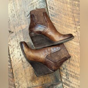 Frye Chestnut Leather Ankle Wedge Booties - Size 7